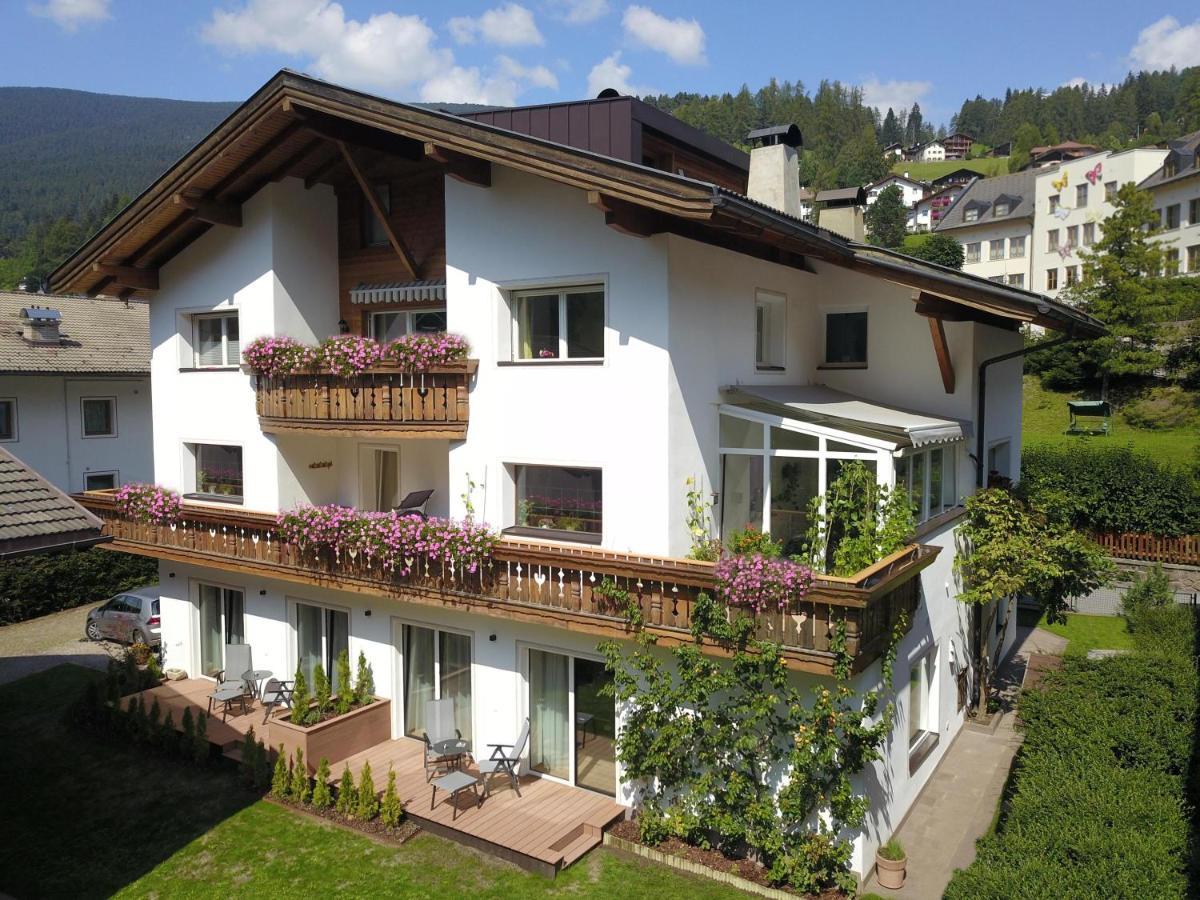 Apartments Montblanc Sella Ортізеї Екстер'єр фото